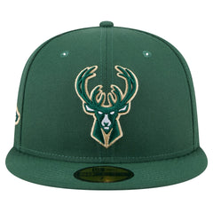 Milwaukee Bucks Throwback Pennant 59FIFTY Fitted Hat - Hunter Green | New Era shop