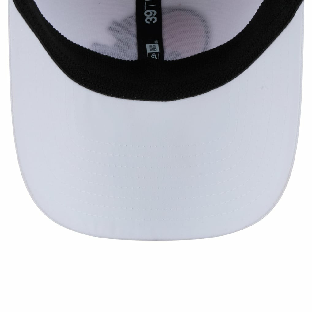 Cleveland Browns New Era Main 39THIRTY Flex Hat - White on sale