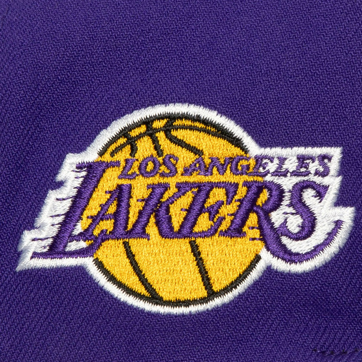 Los Angeles Lakers Retro Sport Color Block Script Snapback Hat - White/Purple | Mitchell & Ness shop