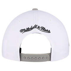 Chicago Bulls Core Snapback Hat - White | Mitchell & Ness for sale