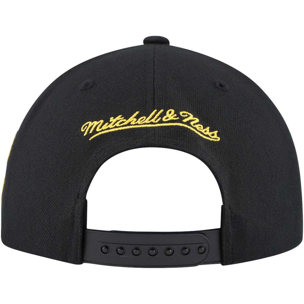 Calgary Flames Mitchell & Ness Core Team Script 2.0 Snapback Hat Black