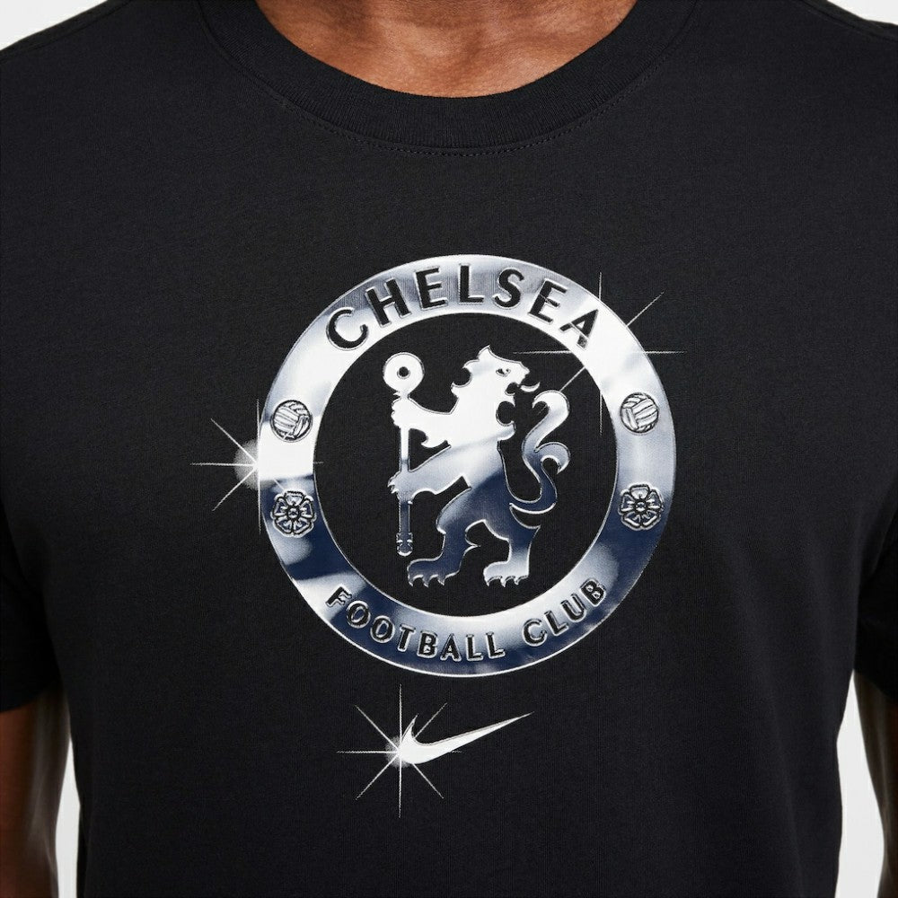 Chelsea Crest T-Shirt - Black | Nike shop