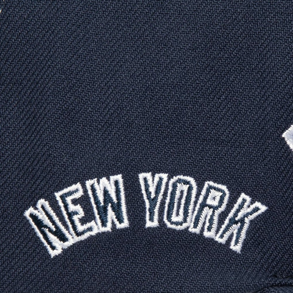 New York Yankees Full Frontal Snapback Hat - Navy | Mitchell & Ness