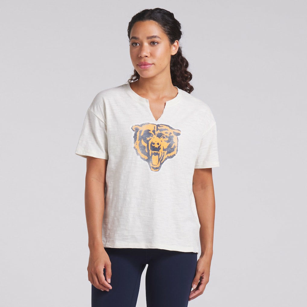 Chicago Bears Women's Trick Play Slub Boxy T-Shirt - Cream on sale