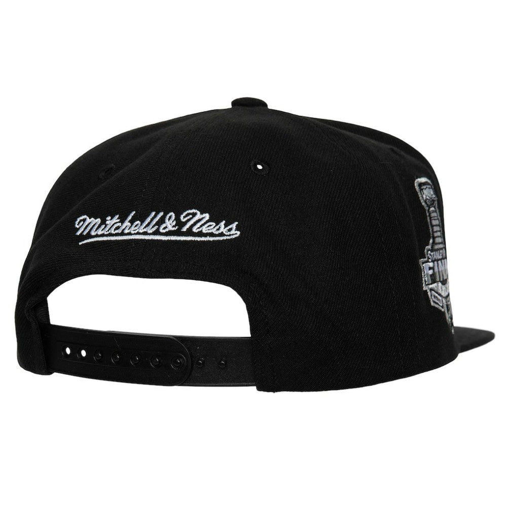 Tampa Bay Lightning Mitchell & Ness Core Top Spot Snapback Hat Black