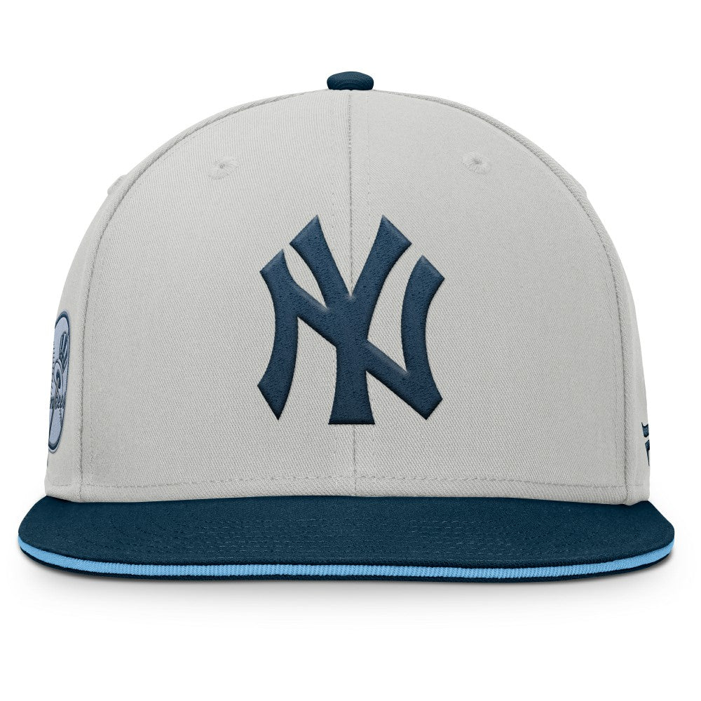 New York Yankees Knuckleball Snapback Hat - Gray