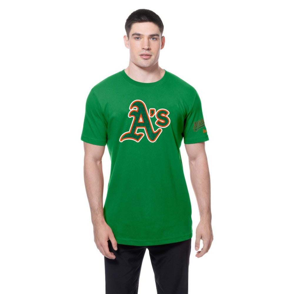 Athletics St. Patrick's Day Shamrock Fill T-Shirt - Kelly Green | New Era