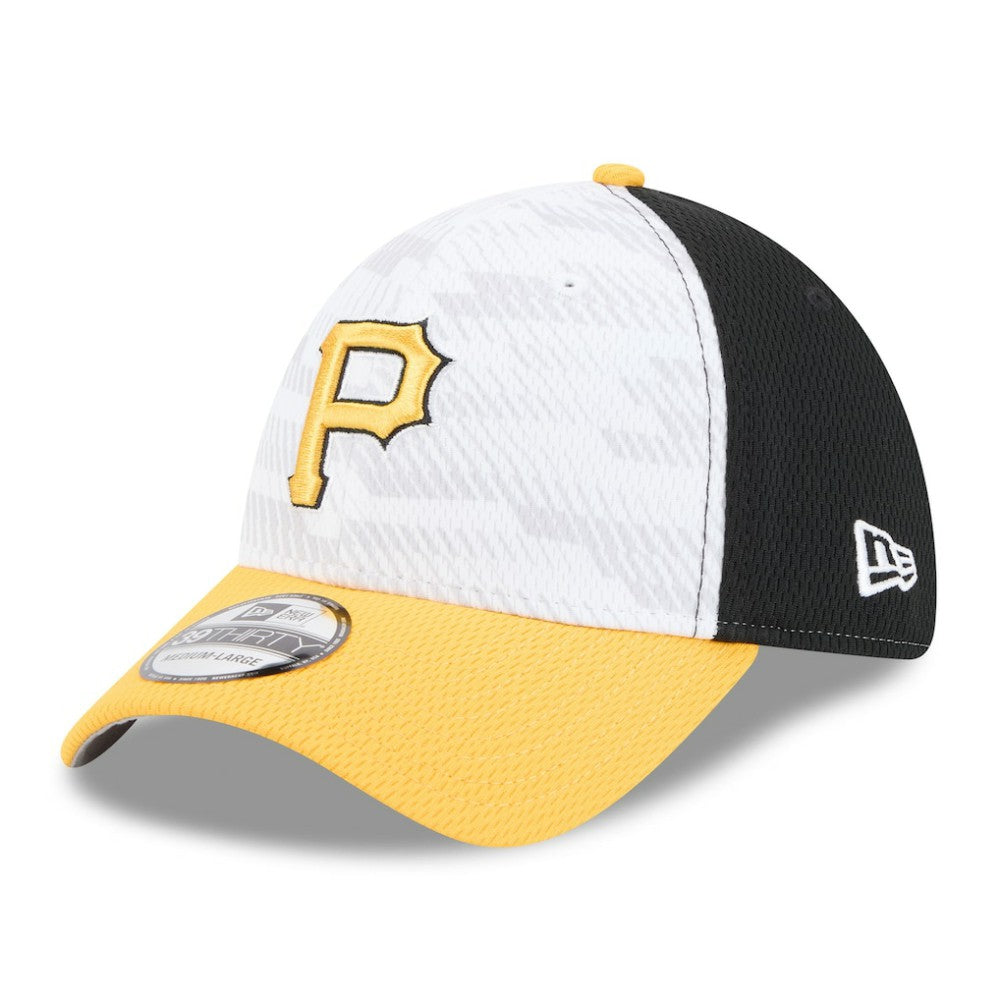 Pittsburgh Pirates 2025 MLB Clubhouse 39THIRTY Flex Hat - Black/Gold | New Era