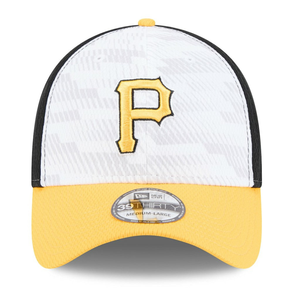 Pittsburgh Pirates 2025 MLB Clubhouse 39THIRTY Flex Hat - Black/Gold | New Era
