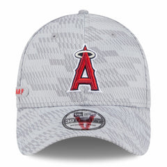 Los Angeles Angels 2025 MLB Clubhouse 39THIRTY Flex Hat - Gray | New Era