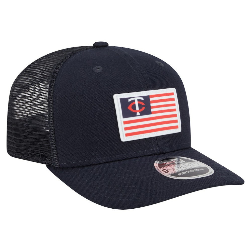 Minnesota Twins Flag 9SEVENTY Stretch-Snap Hat - Navy | New Era