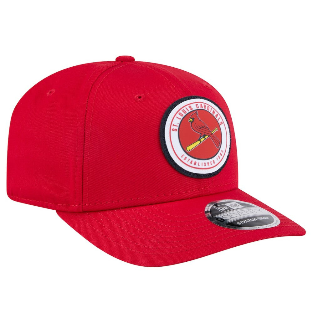St. Louis Cardinals Circle Patch 9SEVENTY Stretch-Snap Hat - Red | New Era