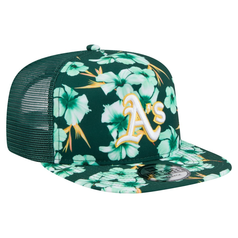 Athletics Adventure Pattern Golfer Trucker Snapback Hat - Green | New Era