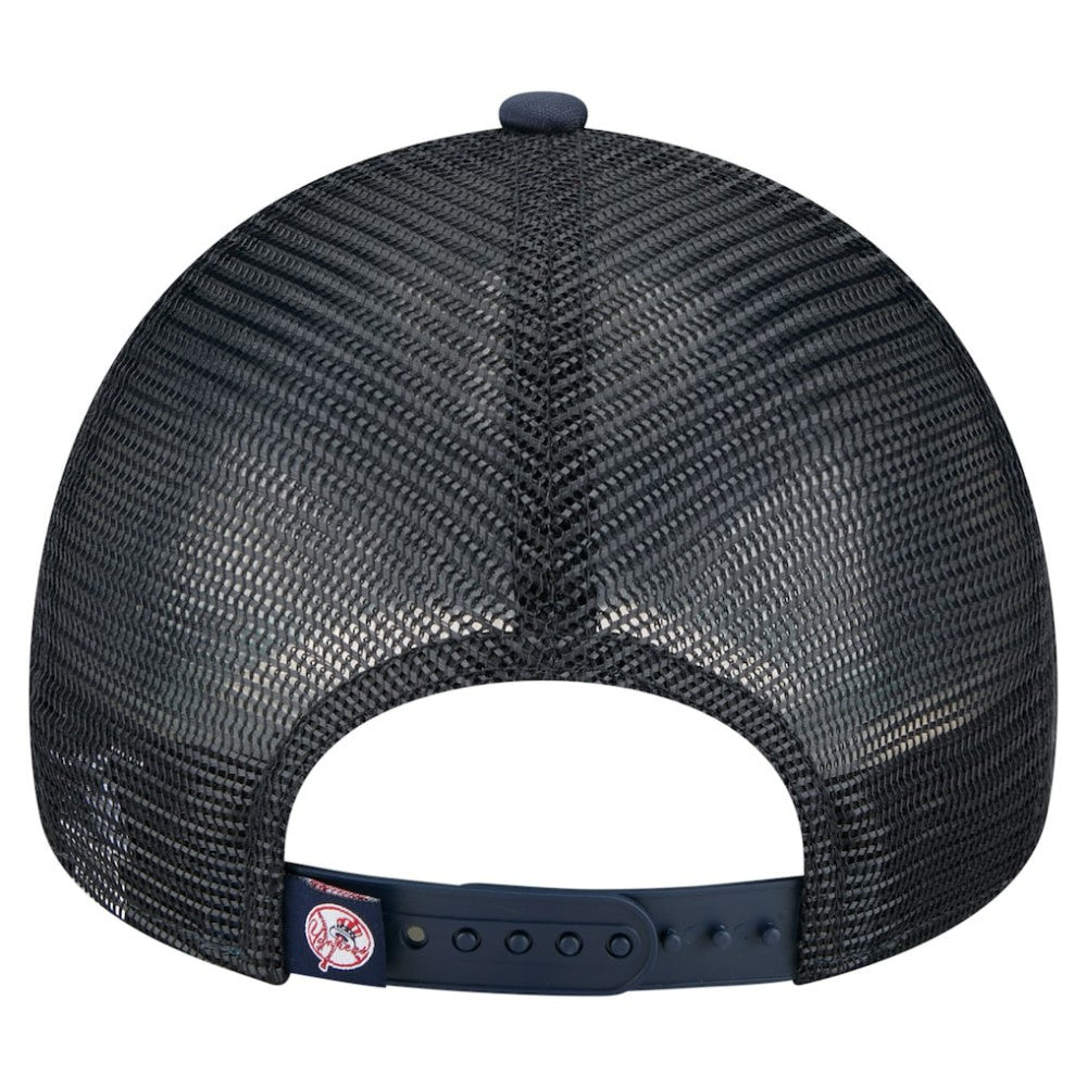 New York Yankees Distressed 9FORTY A-Frame Adjustable Trucker Hat - Navy | New Era