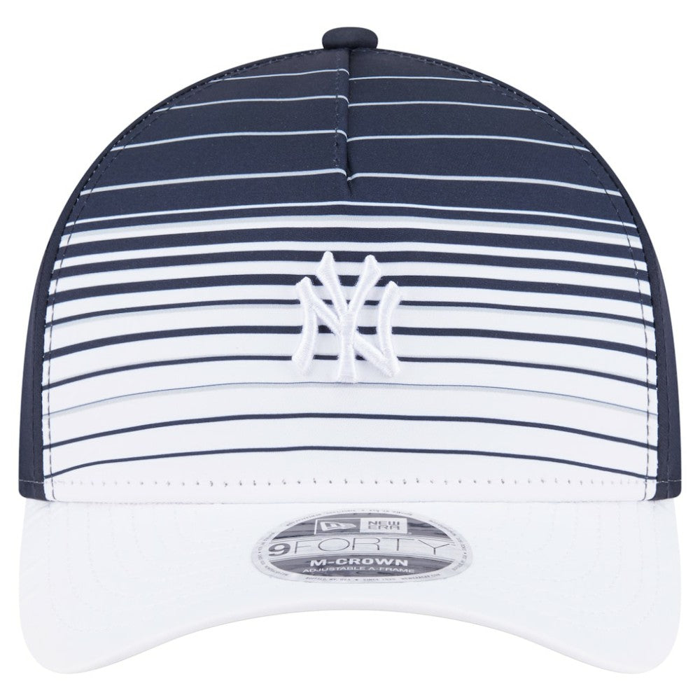 New York Yankees Gradient 9FORTY M-Crown Adjustable Hat - Navy | New Era