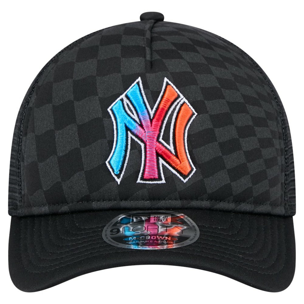New York Yankees Gradient 9FORTY A-Frame M-Crown Trucker Adjustable Hat - Black | New Era