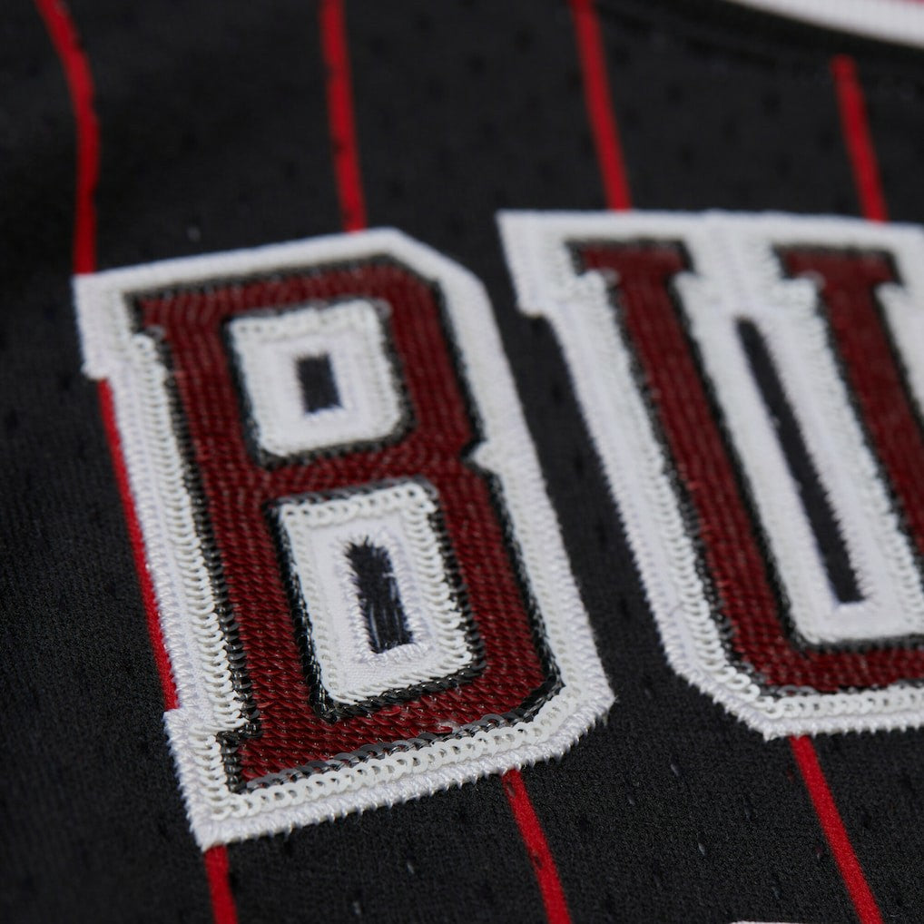 Scottie Pippen Chicago Bulls x DANNIJO Women's Fashion Cropped Basketball Jersey sale - Black | Mitchell & Ness shop