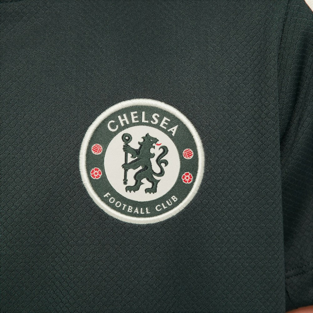 Chelsea Youth 2025/26 Strike Raglan Top - Green | Nike shop