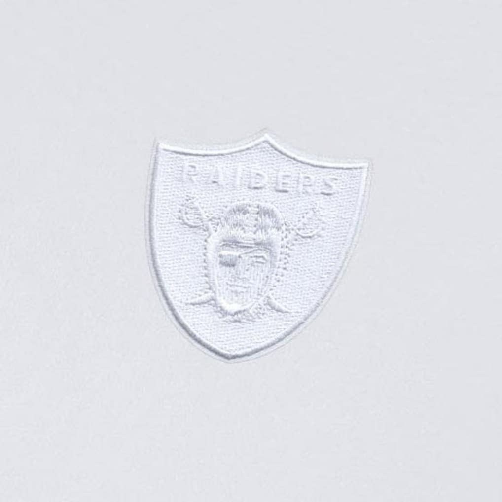 Las Vegas Raiders Antigua Intent Quarter-Zip Top - White sale