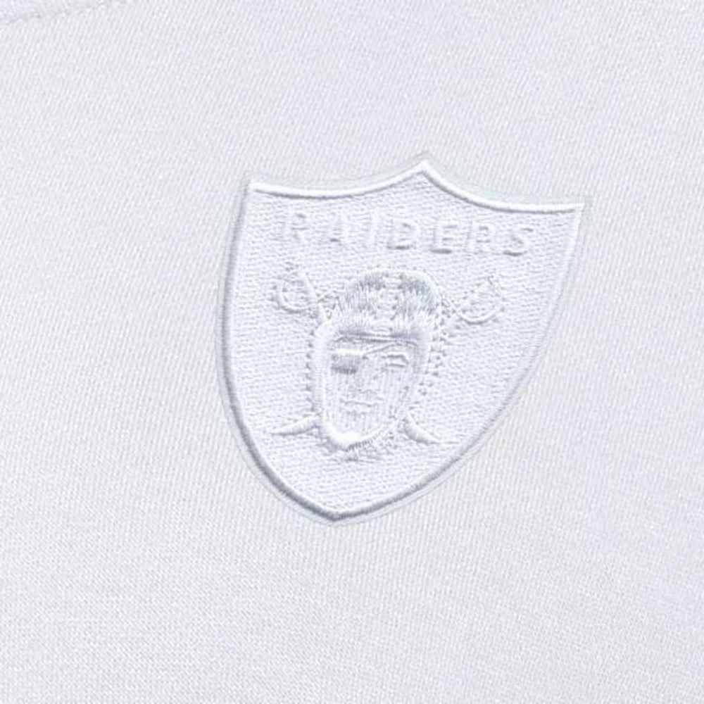 Las Vegas Raiders Antigua Women's Victory Crew Pullover Sweatshirt - White on sale