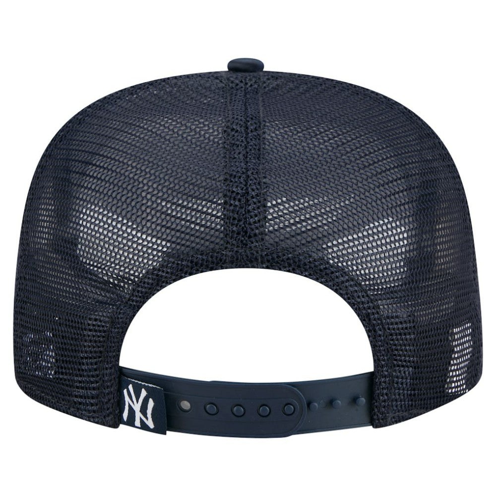 New York Yankees Retro Satin Script Golfer Adjustable Hat - Navy | New Era