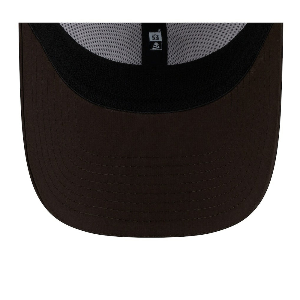 Cleveland Browns New Era 2025 NFL Training Camp Throwback Logo 39THIRTY Flex Hat - White/Brown on sale