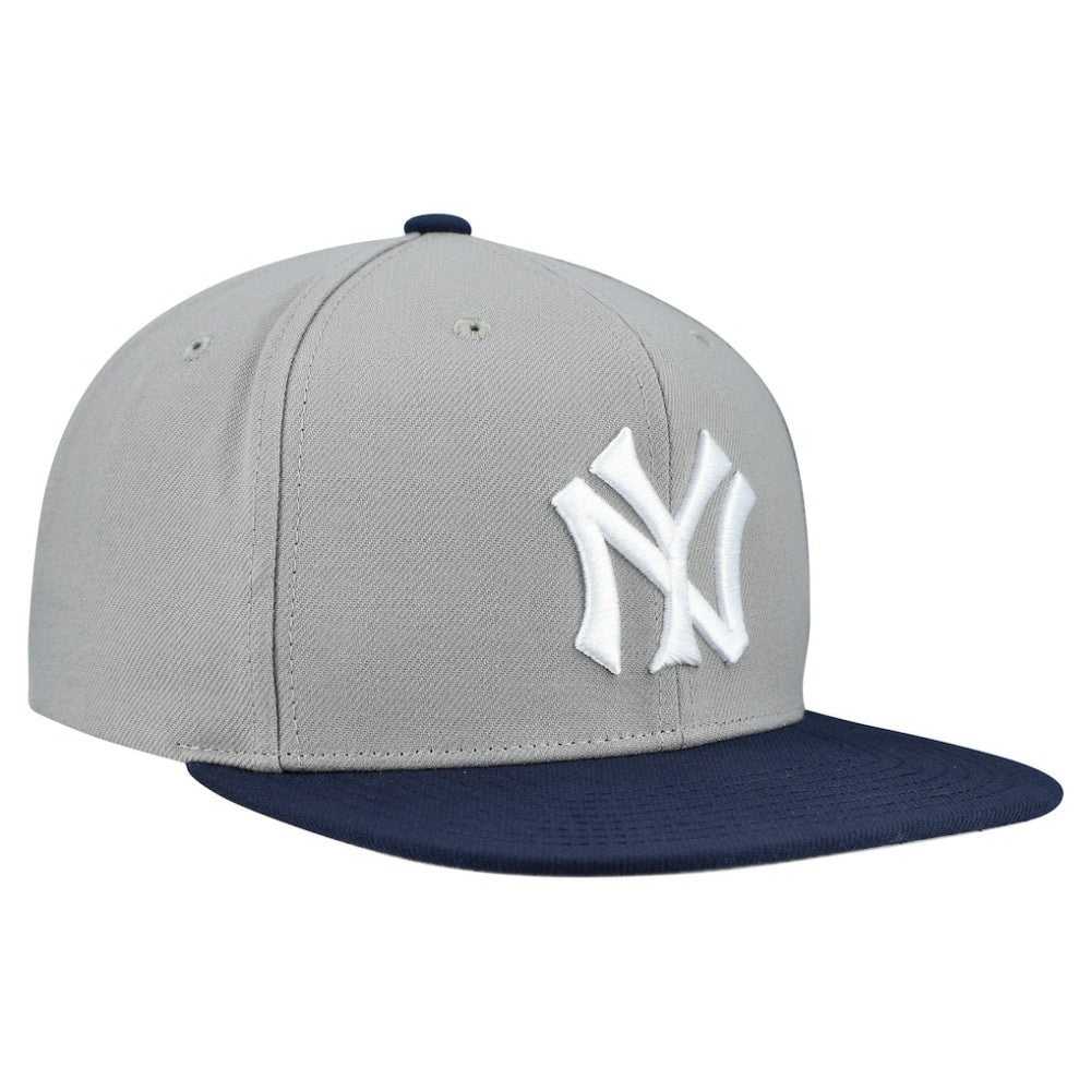 New York Yankees Cooperstown Collection Basic Flip Snapback Hat - Gray | Mitchell & Ness