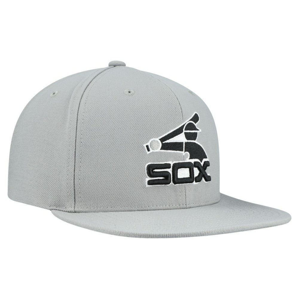Chicago White Sox Cooperstown Collection Basic Flip Snapback Hat - Gray | Mitchell & Ness