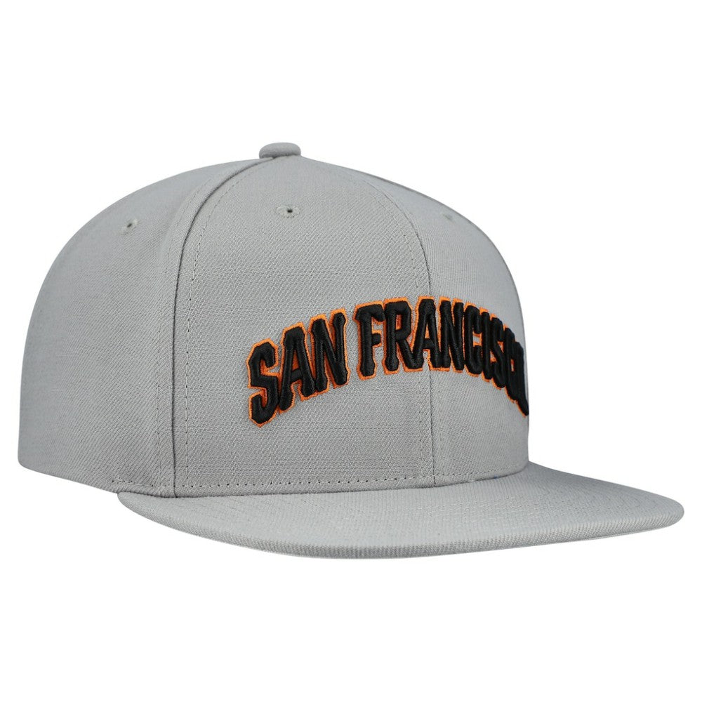San Francisco Giants Cooperstown Collection Basic Flip Snapback Hat - Gray | Mitchell & Ness