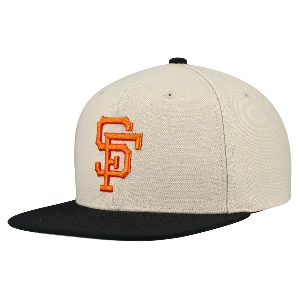 San Francisco Giants Cooperstown Collection Basic Flip Snapback Hat - Cream | Mitchell & Ness