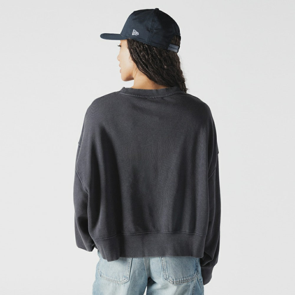 New York Yankees Women's Boxy Mineral Wash Dolmen Sleeve Cropped Sweatshirt - Navy | New Era