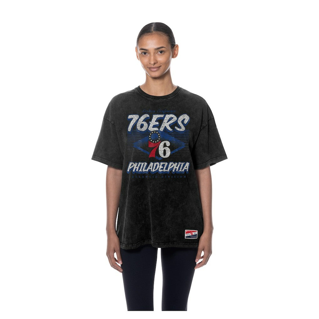 Philadelphia 76ers Women's Throwback Mineral Wash Oversized T-Shirt - Black | New Era discount