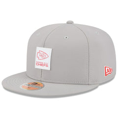 Kansas City Chiefs New Era 2025 Sideline 59FIFTY Fitted Hat - Gray for sale