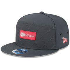 Kansas City Chiefs New Era 2025 Sideline Cold Weather Split Panel 9FIFTY Snapback Hat - Charcoal sale