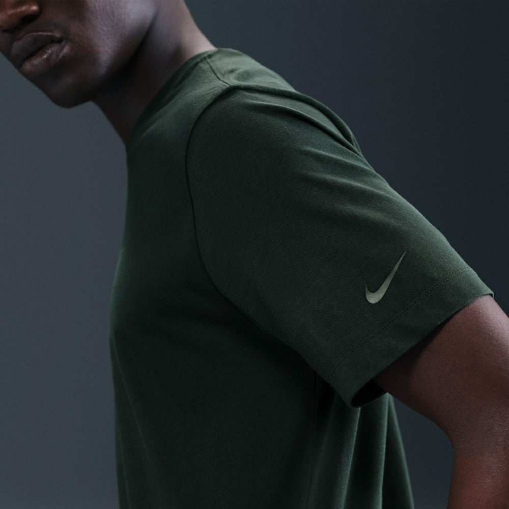 Chelsea Crest T-Shirt - Green | Nike online