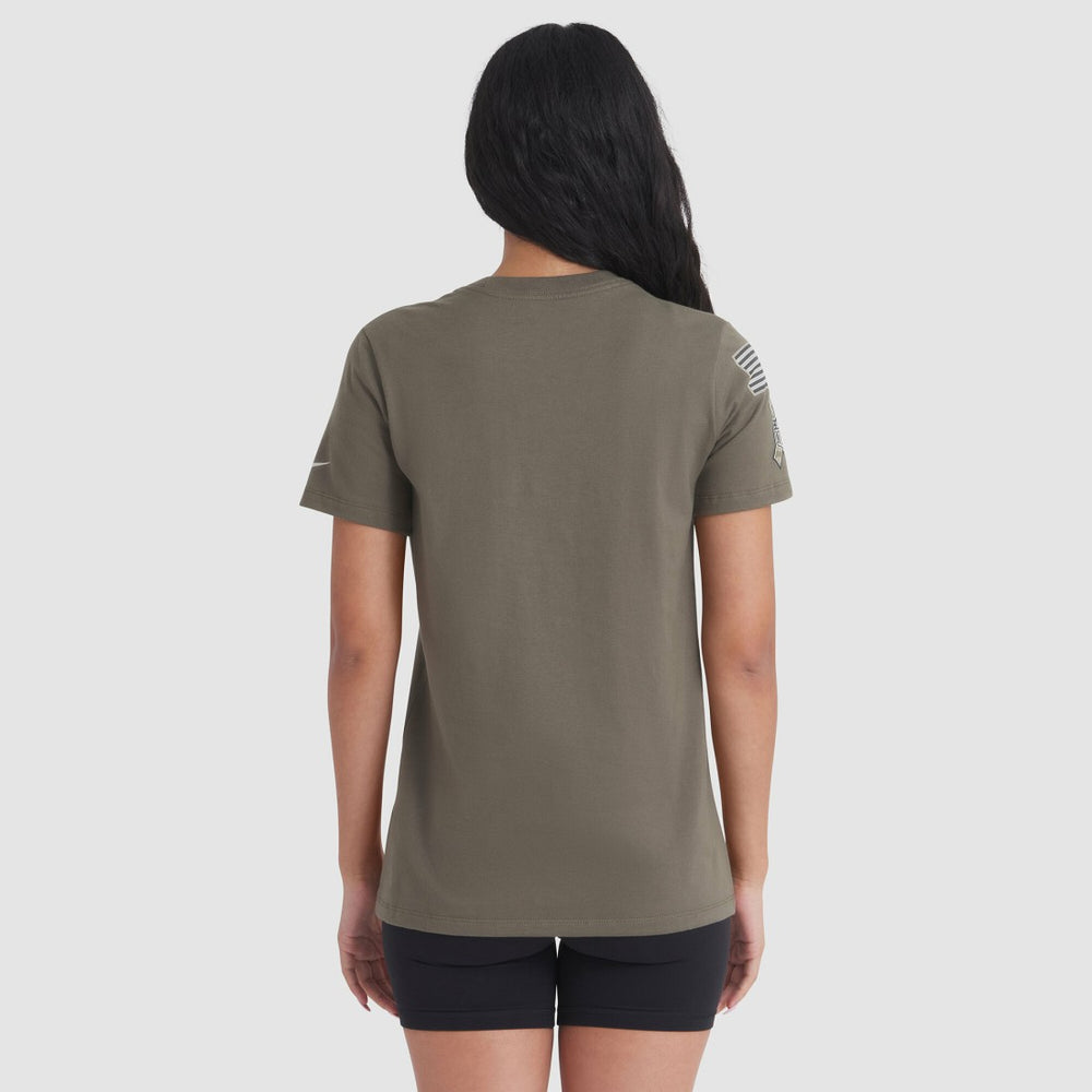 Tampa Bay Buccaneers Women's 2025 Salute to Service Sideline T-Shirt - Olive | Nike online