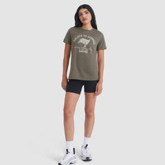 Tampa Bay Buccaneers Women's 2025 Salute to Service Sideline T-Shirt - Olive | Nike online
