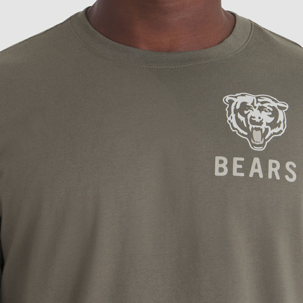 Chicago Bears 2025 Salute to Service Sideline Long Sleeve T-Shirt - Olive | Nike online