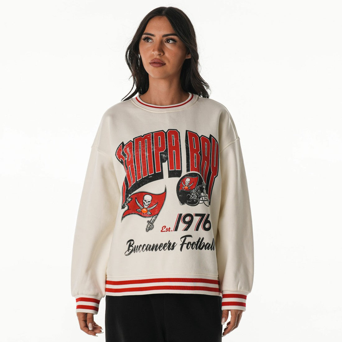 Tampa Bay Buccaneers The Wild Collective Women's Oversized Vintage French Terry Sweatshirt - Cream outlet