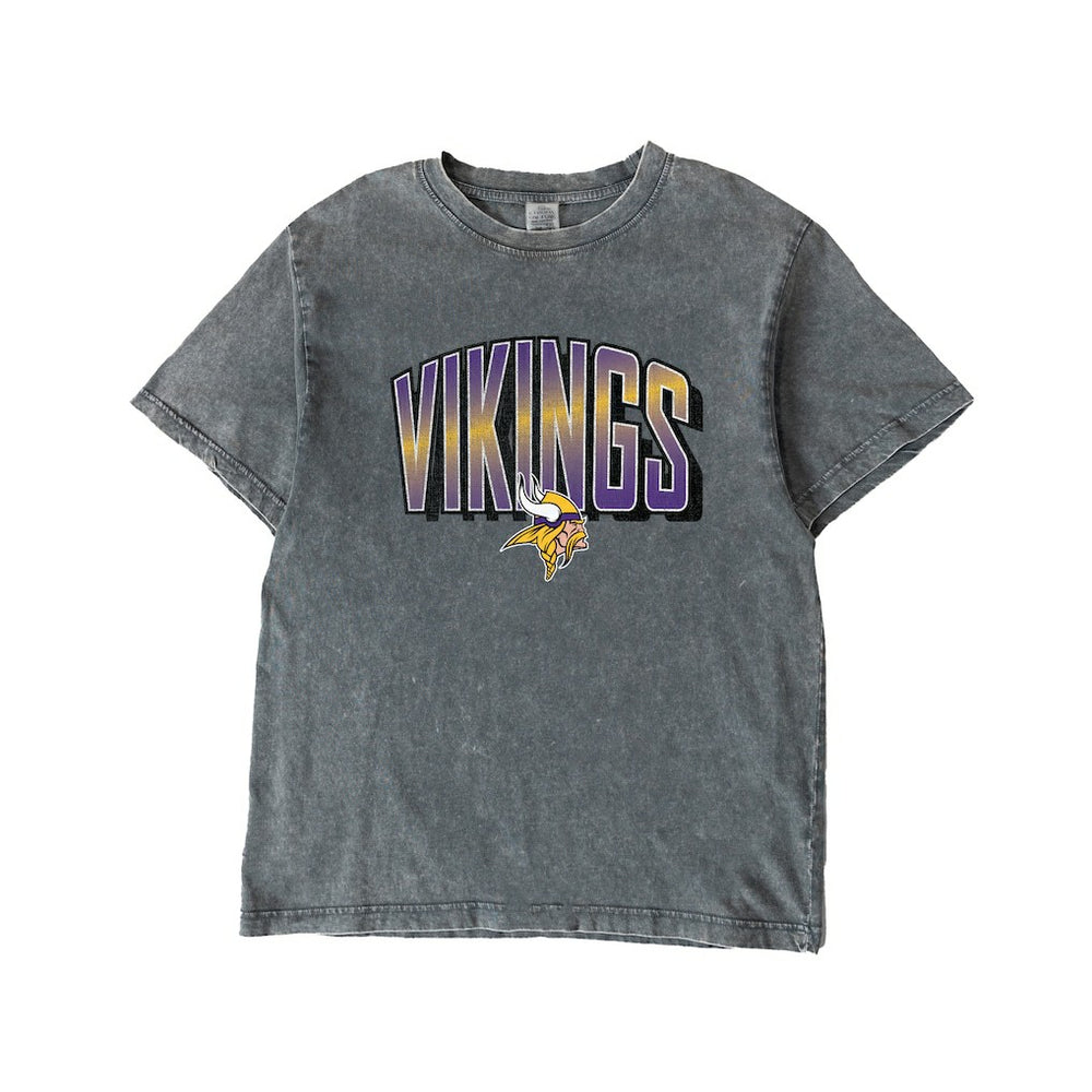 Minnesota Vikings Gameday Couture Women's Peak Performance Oversized Snow Wash T-Shirt - Gray for sale