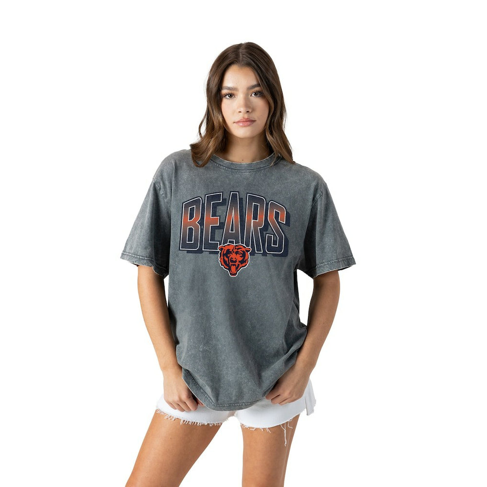 Chicago Bears Gameday Couture Women's Peak Performance Oversized Snow Wash T-Shirt - Gray outlet