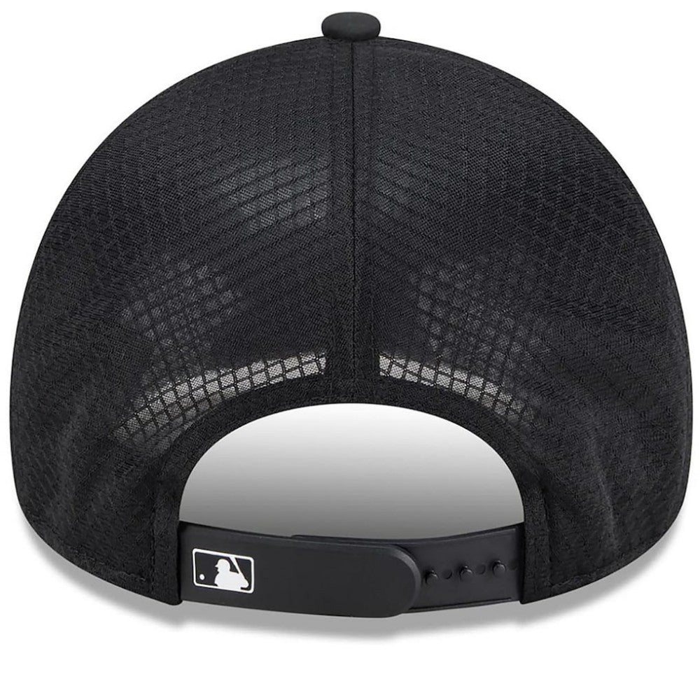 Colorado Rockies 2026 Batting Practice Alternate Apex 9FORTY Adjustable Hat - Black | New Era
