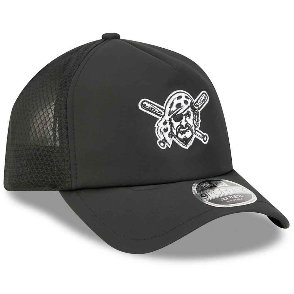 Pittsburgh Pirates 2026 Batting Practice Alternate Apex 9FORTY Adjustable Hat - Black | New Era