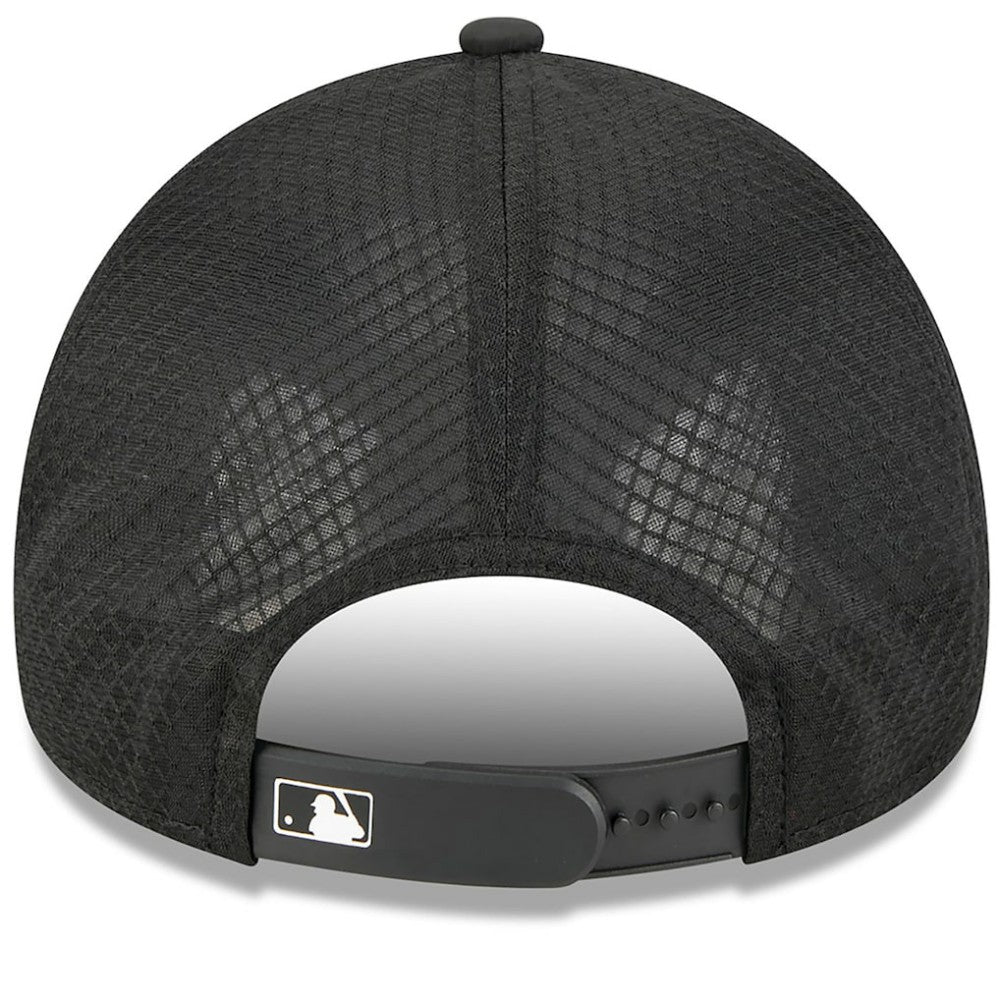 Pittsburgh Pirates 2026 Batting Practice Alternate Apex 9FORTY Adjustable Hat - Black | New Era