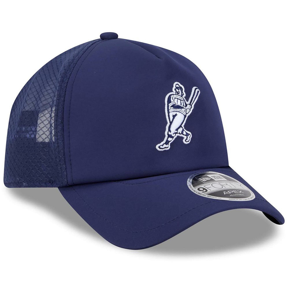 Milwaukee Brewers 2026 Batting Practice Alternate Apex 9FORTY Adjustable Hat - Navy | New Era