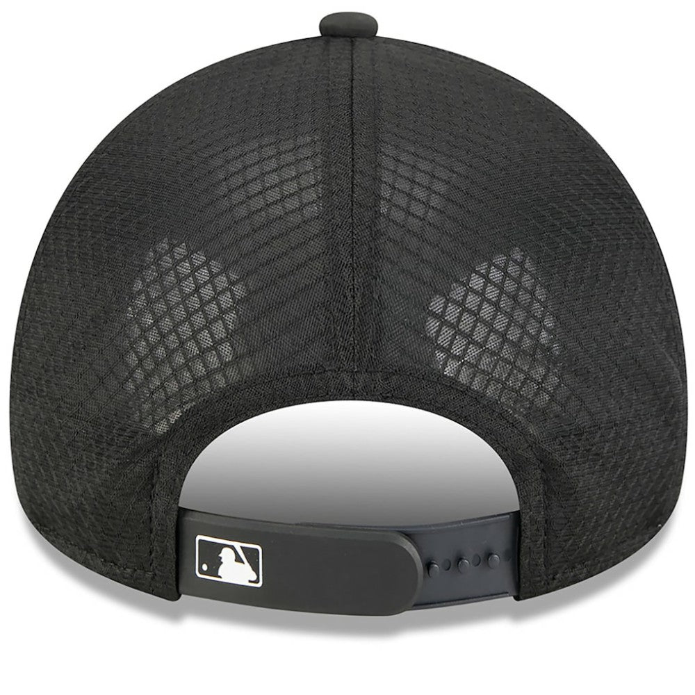 Baltimore Orioles 2026 Batting Practice Alternate Apex 9FORTY Adjustable Hat - Black | New Era