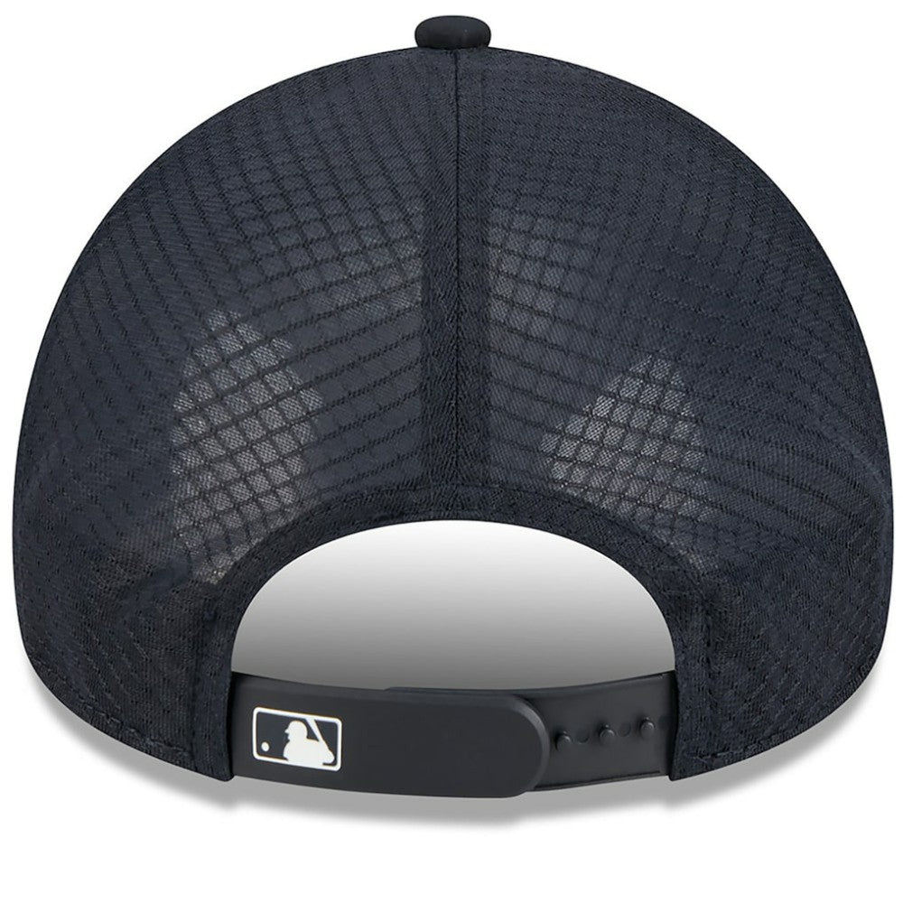 Atlanta Braves 2026 Batting Practice Alternate Apex 9FORTY Adjustable Hat - Navy | New Era