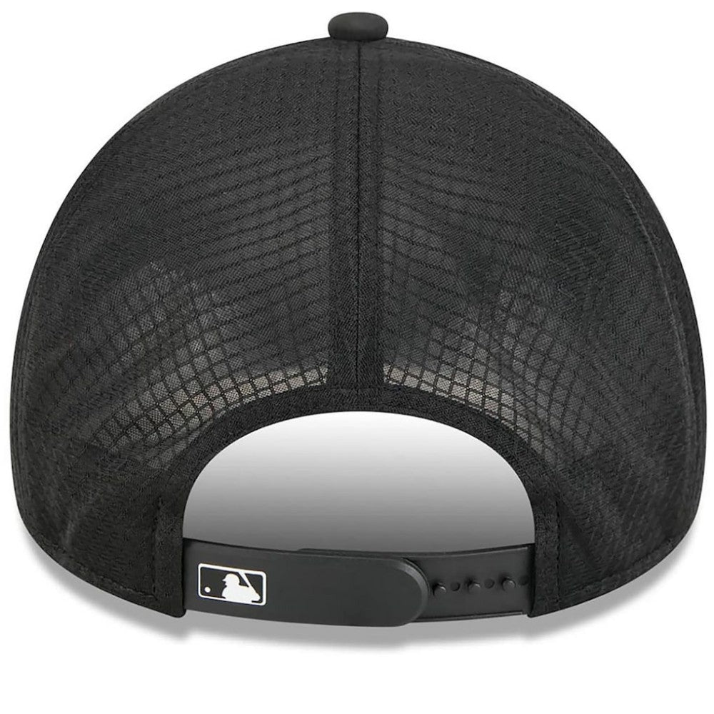 Chicago White Sox 2026 Batting Practice Alternate Apex 9FORTY Adjustable Hat - Black | New Era