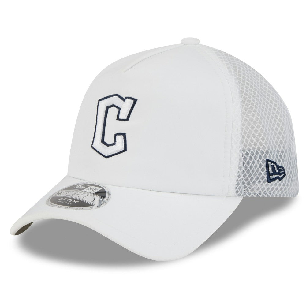 Cleveland Guardians 2026 Batting Practice Apex 9FORTY Adjustable Trucker Hat - White | New Era