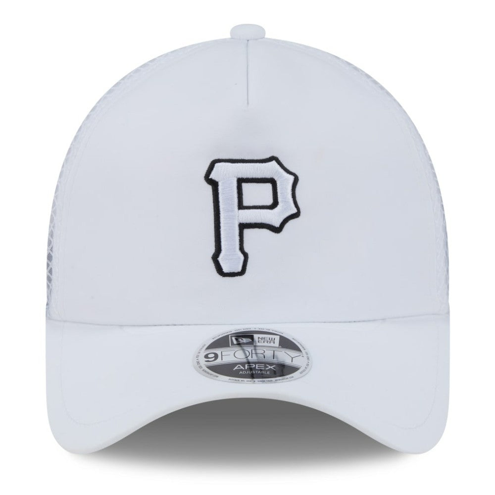 Pittsburgh Pirates 2026 Batting Practice Apex 9FORTY Adjustable Trucker Hat - White | New Era
